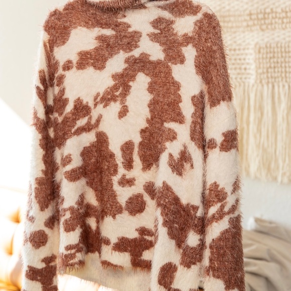 SHOW ME YOUR MUMU Frances Holy Cow Print Cowl Neck Fuzzy Sweater 🐄 - Picture 5 of 5